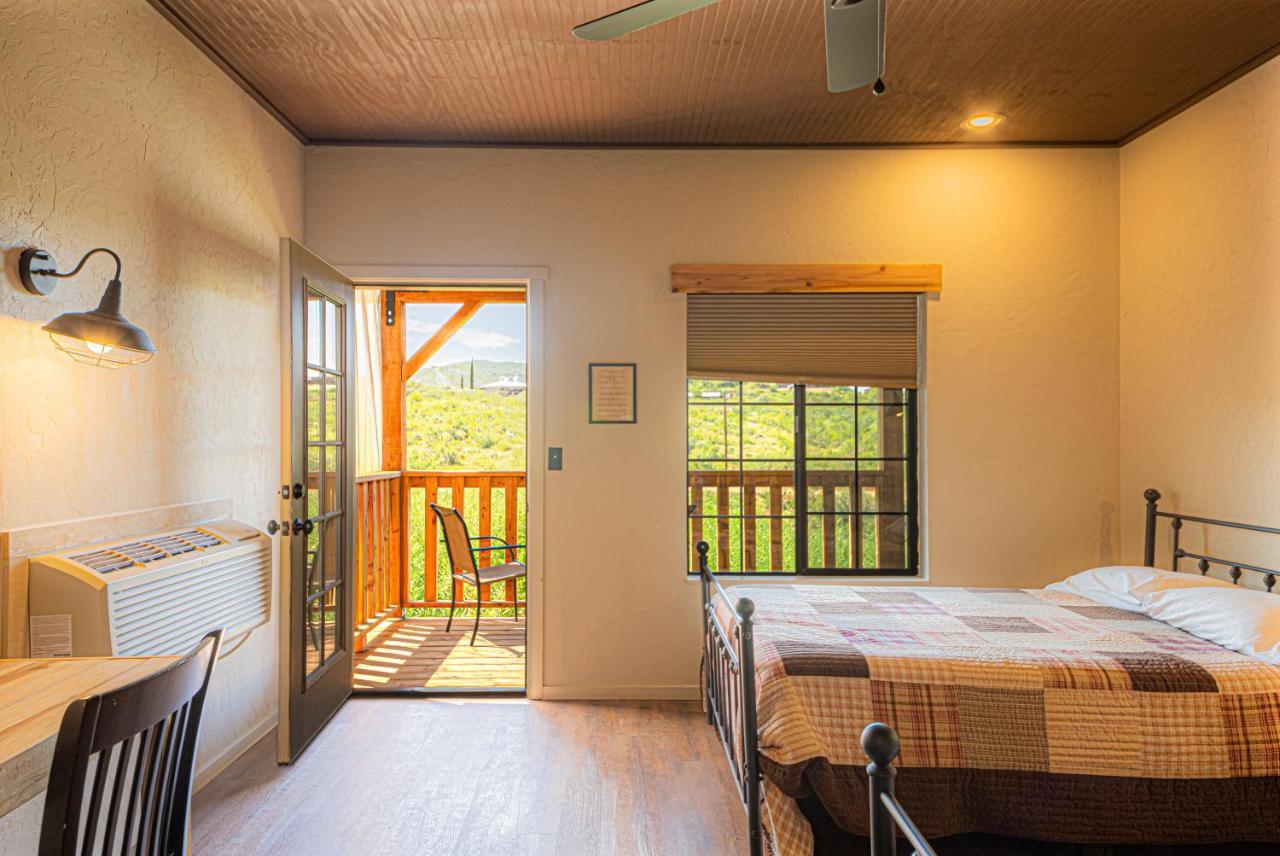 Miners Cabins #1 - Two Double Beds And Private Balcony Tombstone Exterior foto